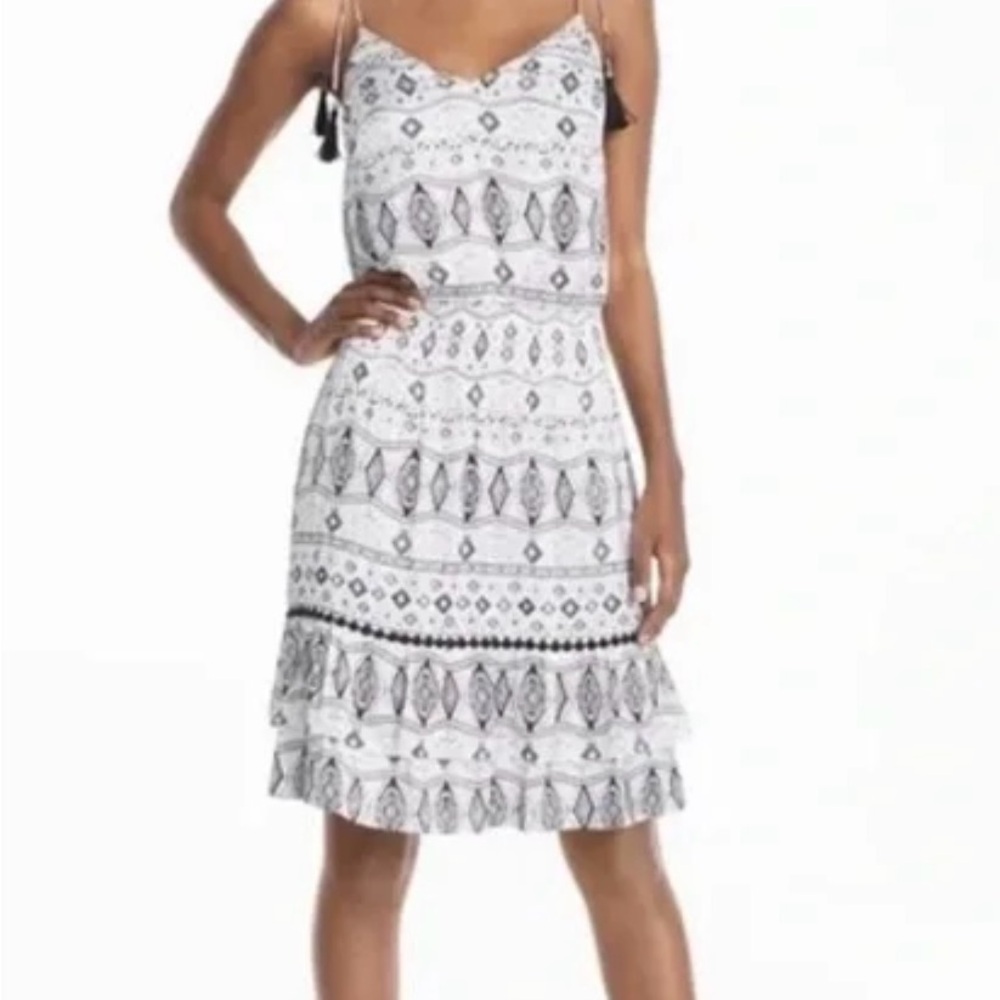 White house black market, Black and White Patterned Women's Dress
